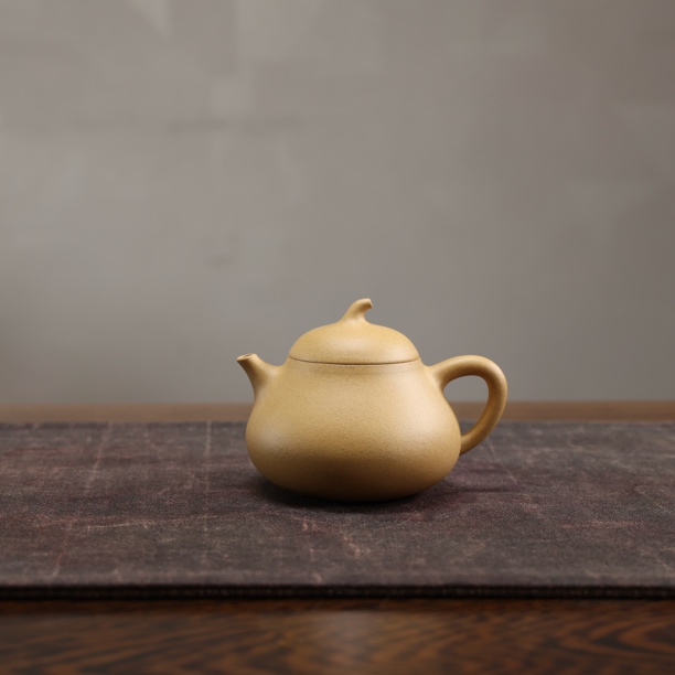 戴嘉尧 玉露壶 黄金段泥 全手工制作 130cc