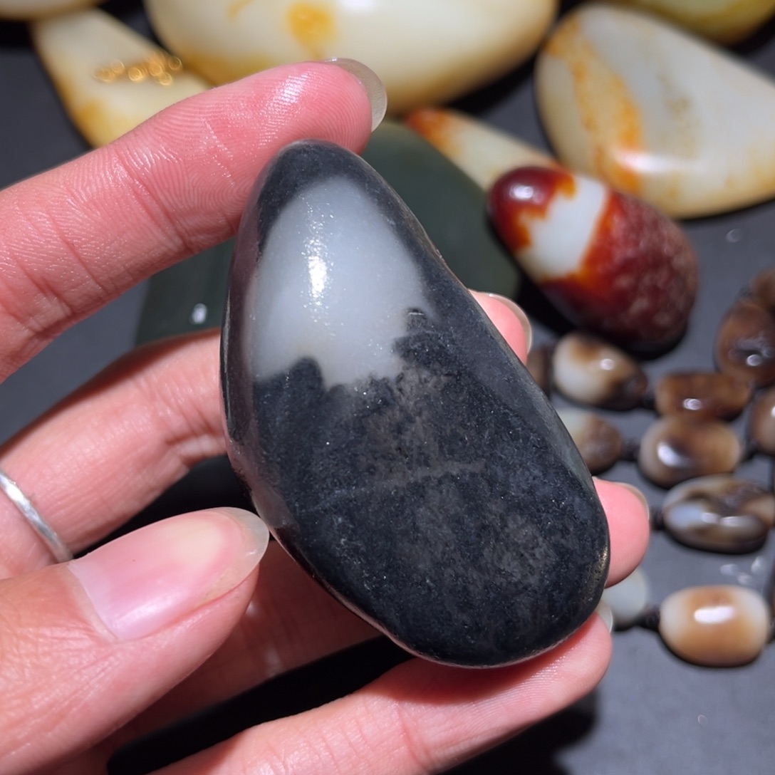 和田玉未镶嵌珠宝奇石