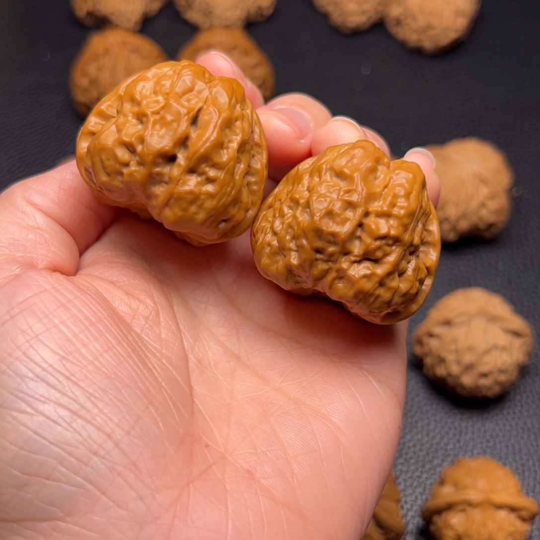 文玩核桃把件蛤蟆头