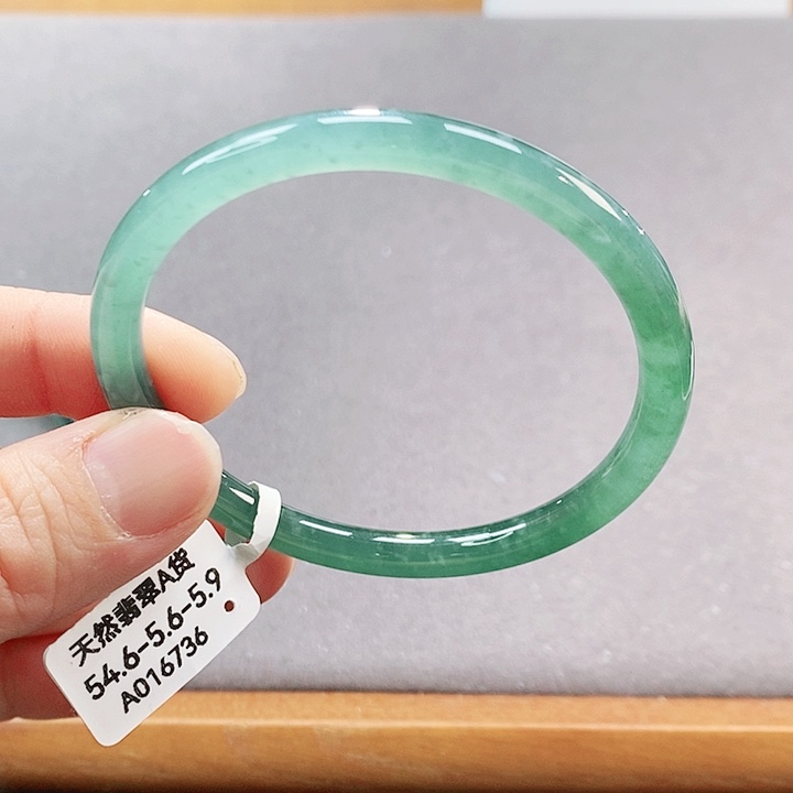 【闪购商品】翡翠手镯（圆镯）未镶嵌