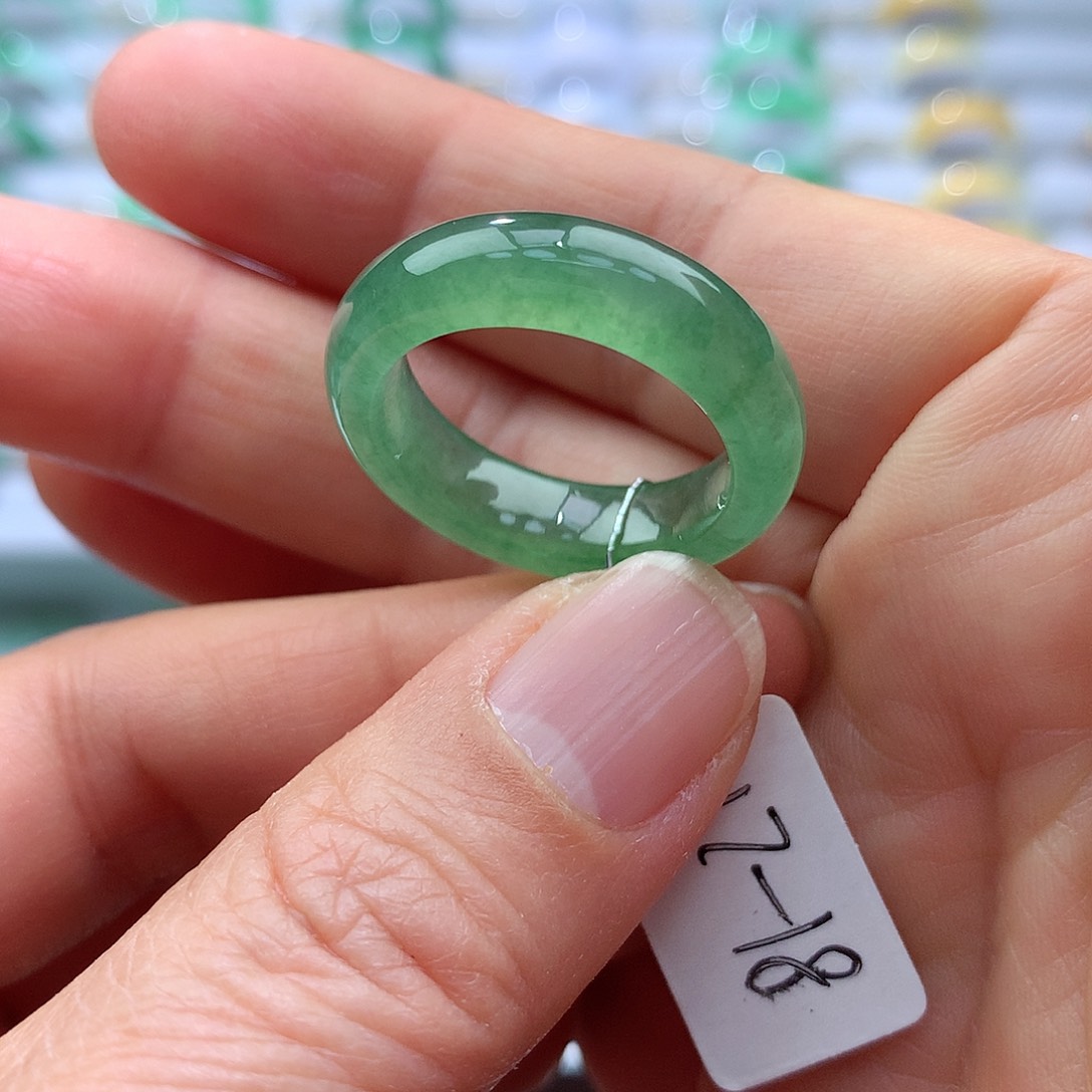翡翠戒指未镶嵌17-18号
