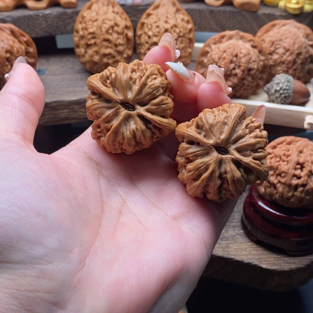 吊坠文玩核桃40全品九龙