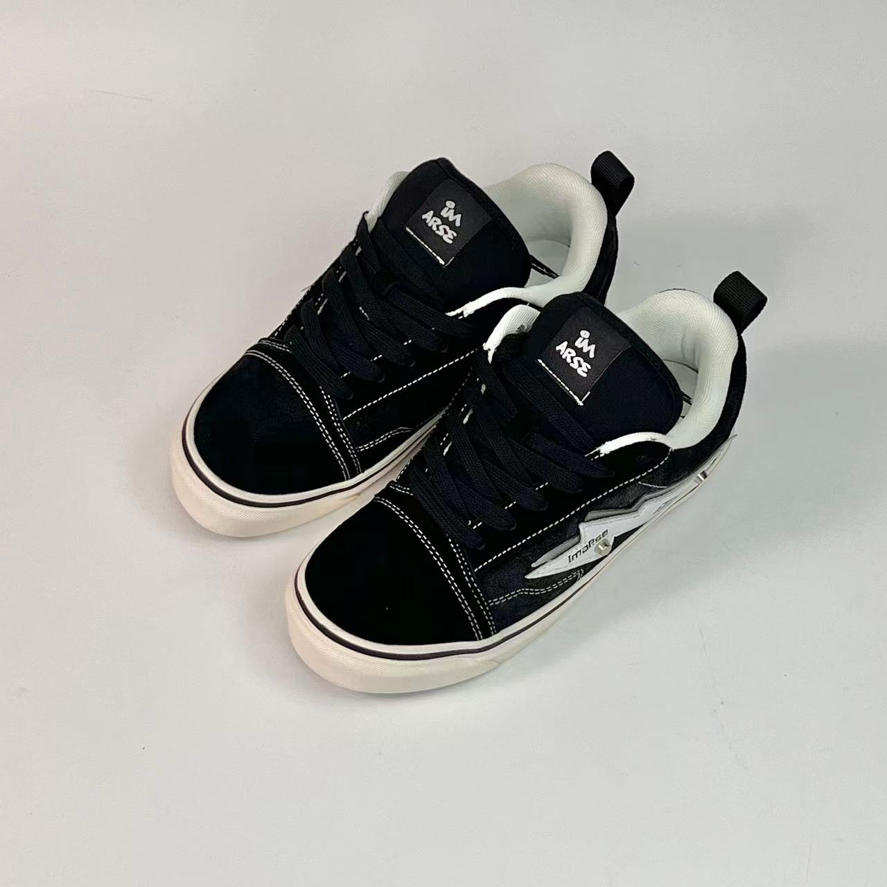  纯色耐磨系带素面帆布鞋潮鞋休闲时尚黑白加绒百搭CKW  022