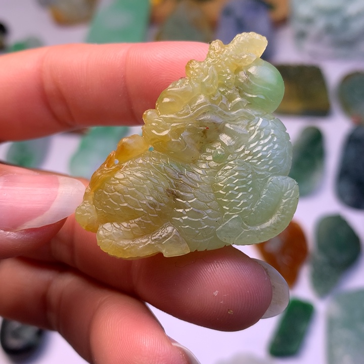 定制翡翠未镶嵌翡翠