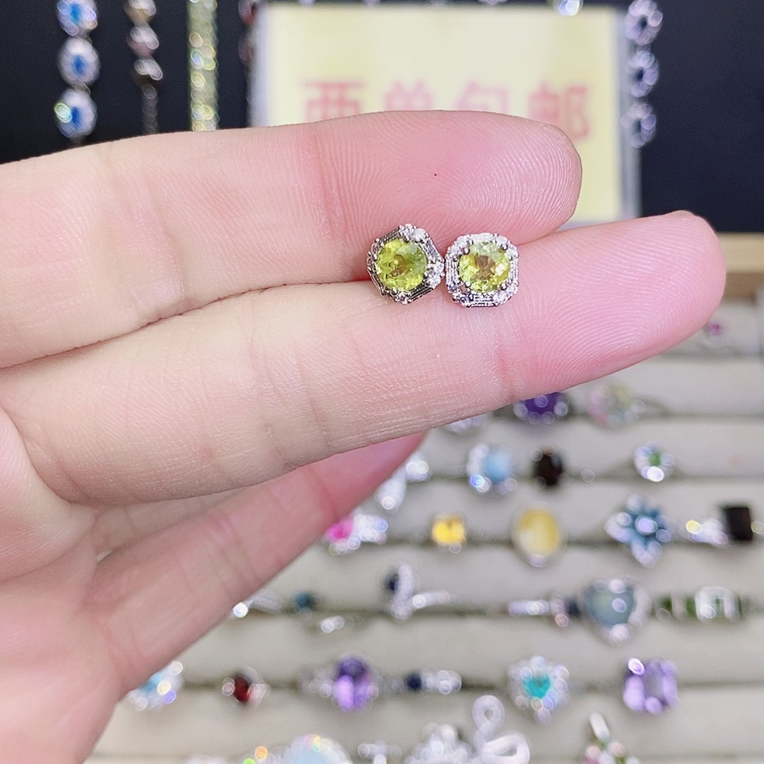 未镶嵌耳饰橄榄石