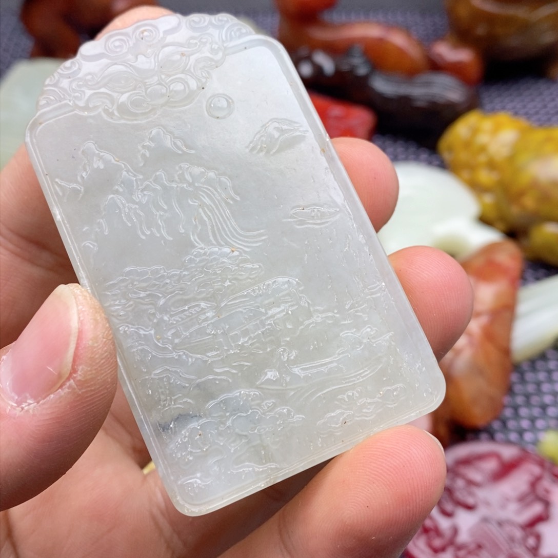蛇纹石玉颈饰未镶嵌