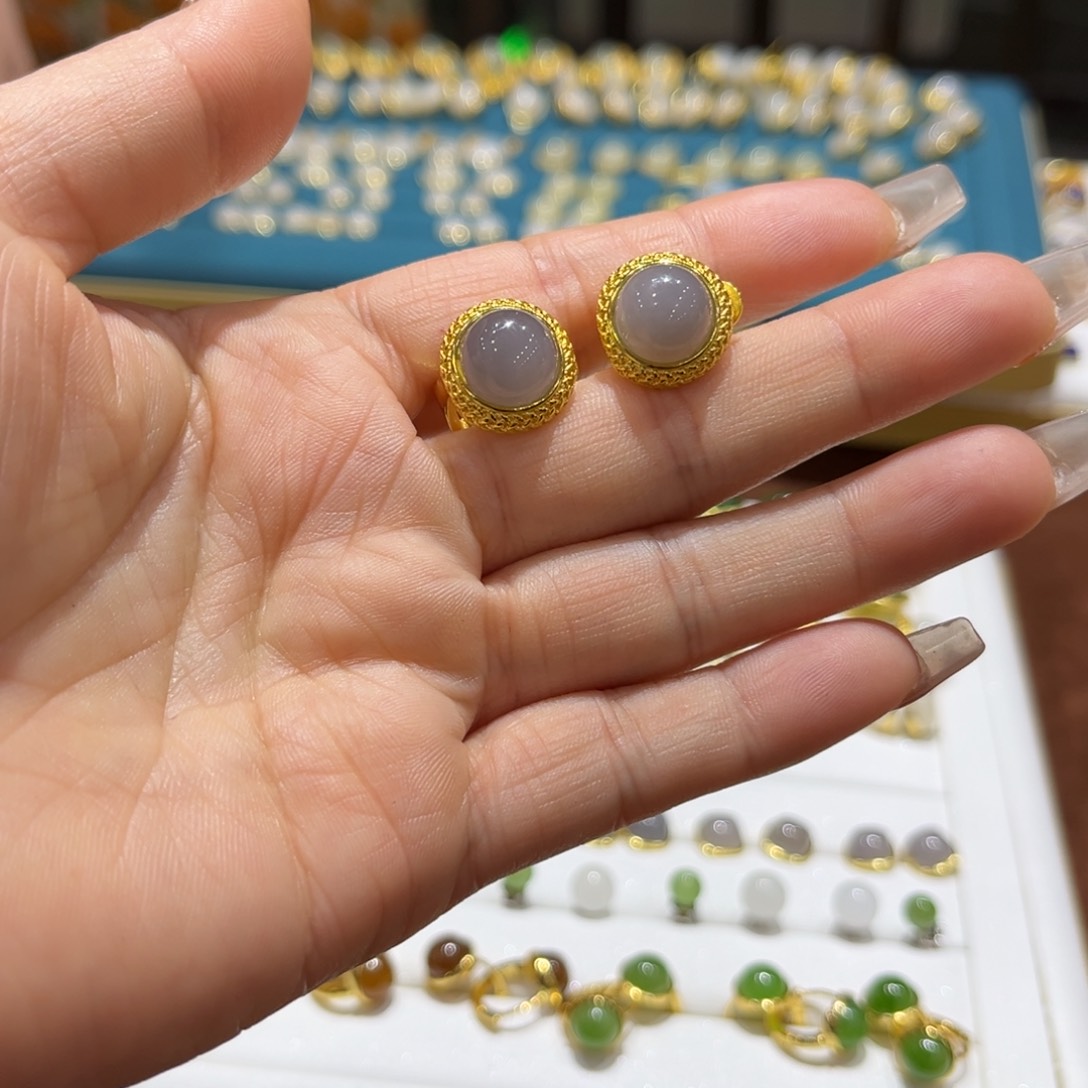 和田玉手链未镶嵌八*，