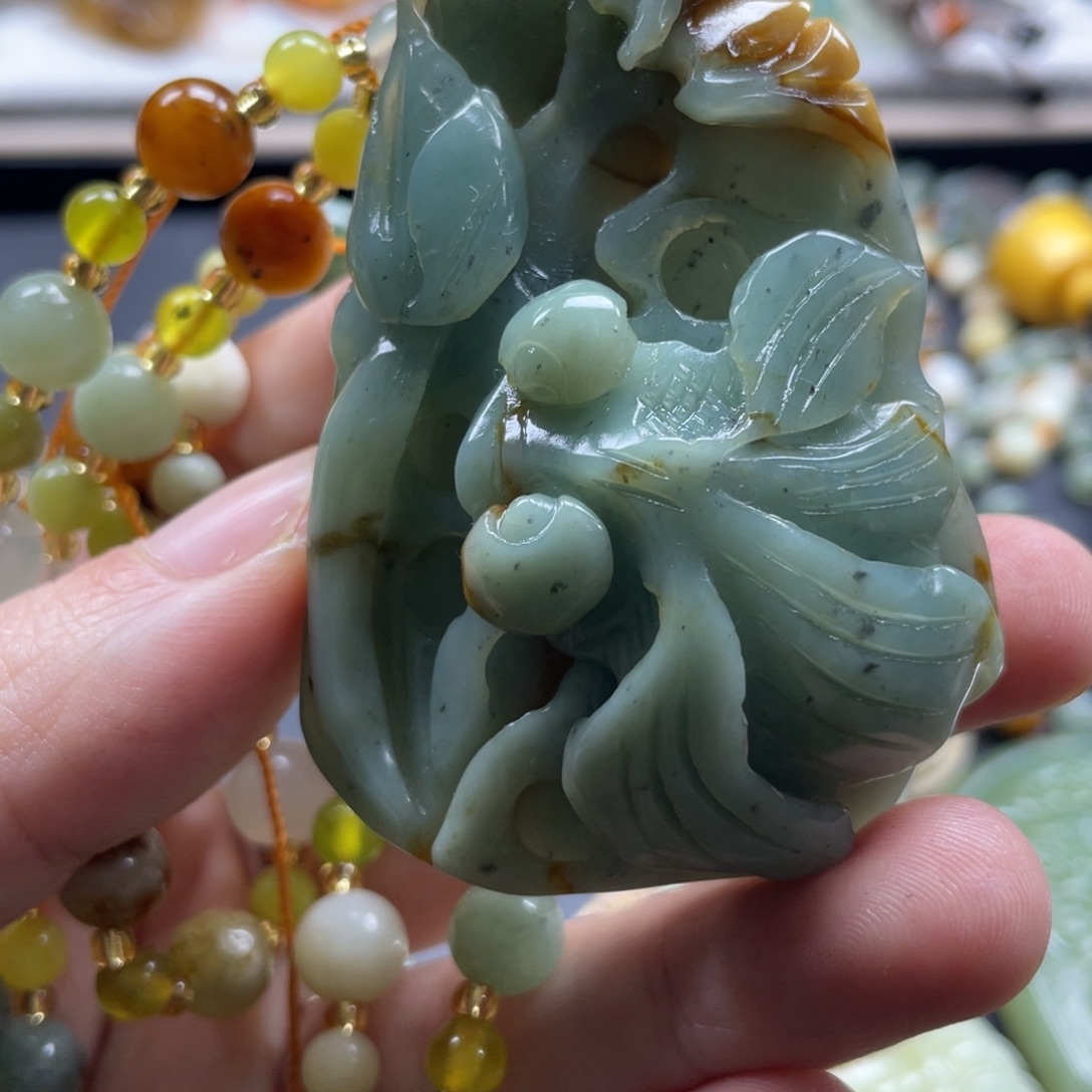 蛇纹石玉手串未镶嵌