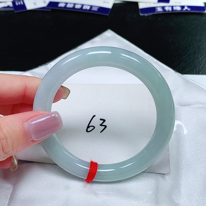 翡翠手镯（圆镯）未镶嵌