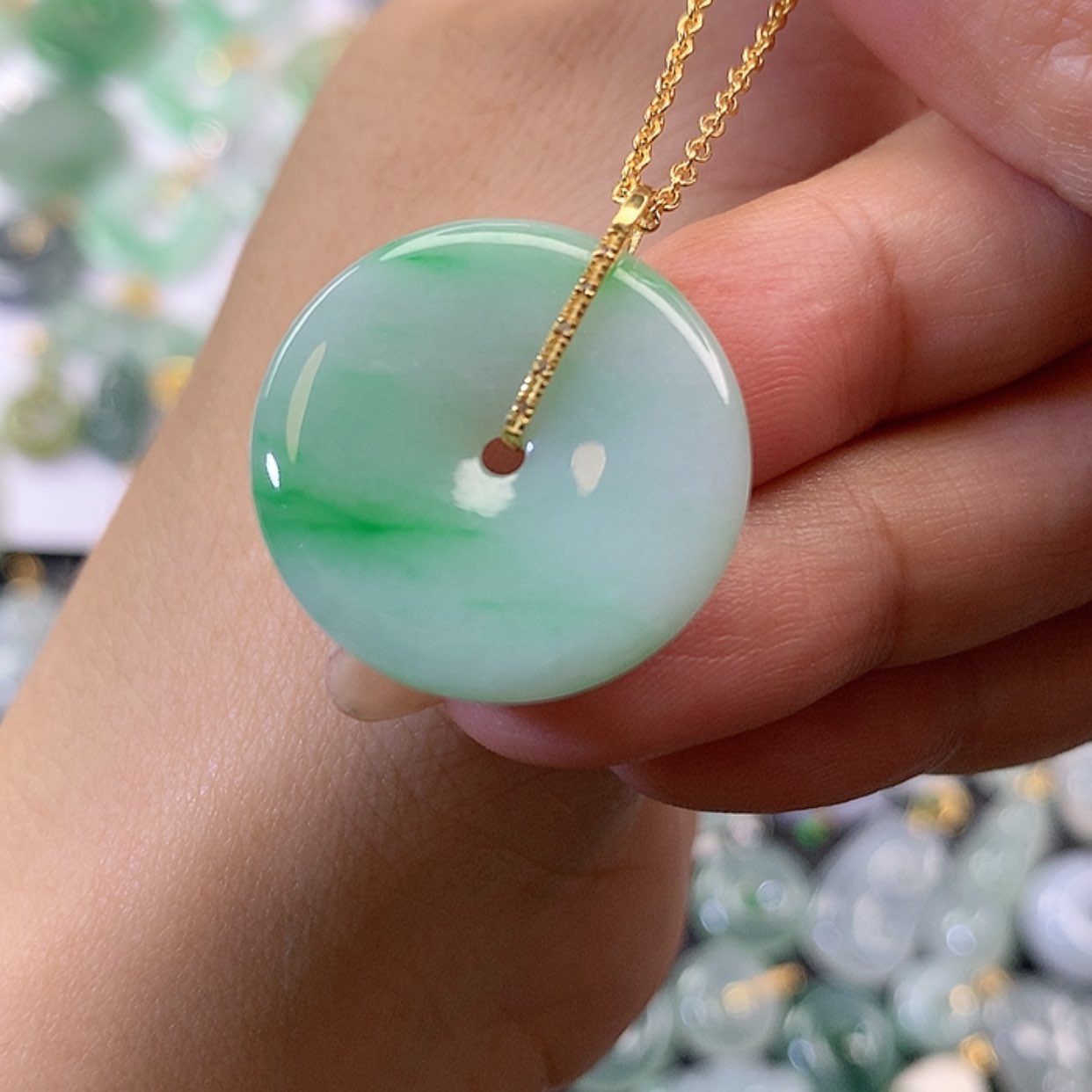 【闪购商品】翡翠吊坠(赠链)18K金镶嵌