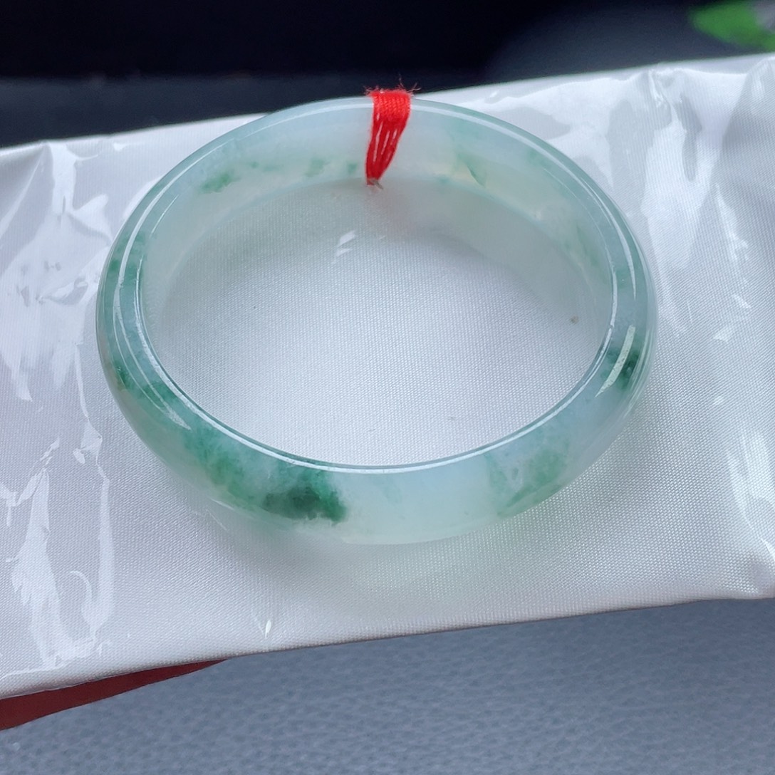 翡翠未镶嵌手镯贵妃55.6