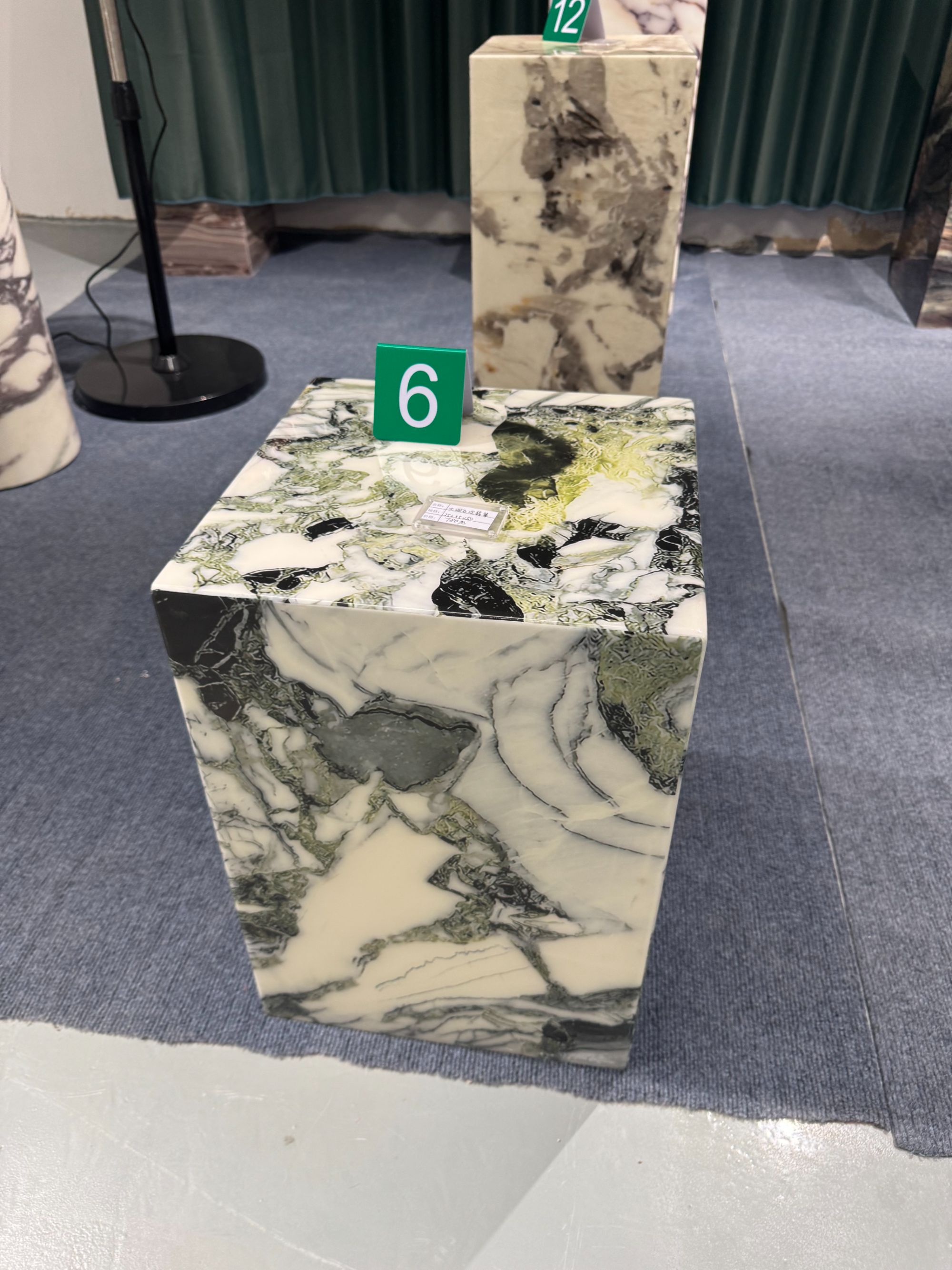 大理石冷翡翠石墩花架