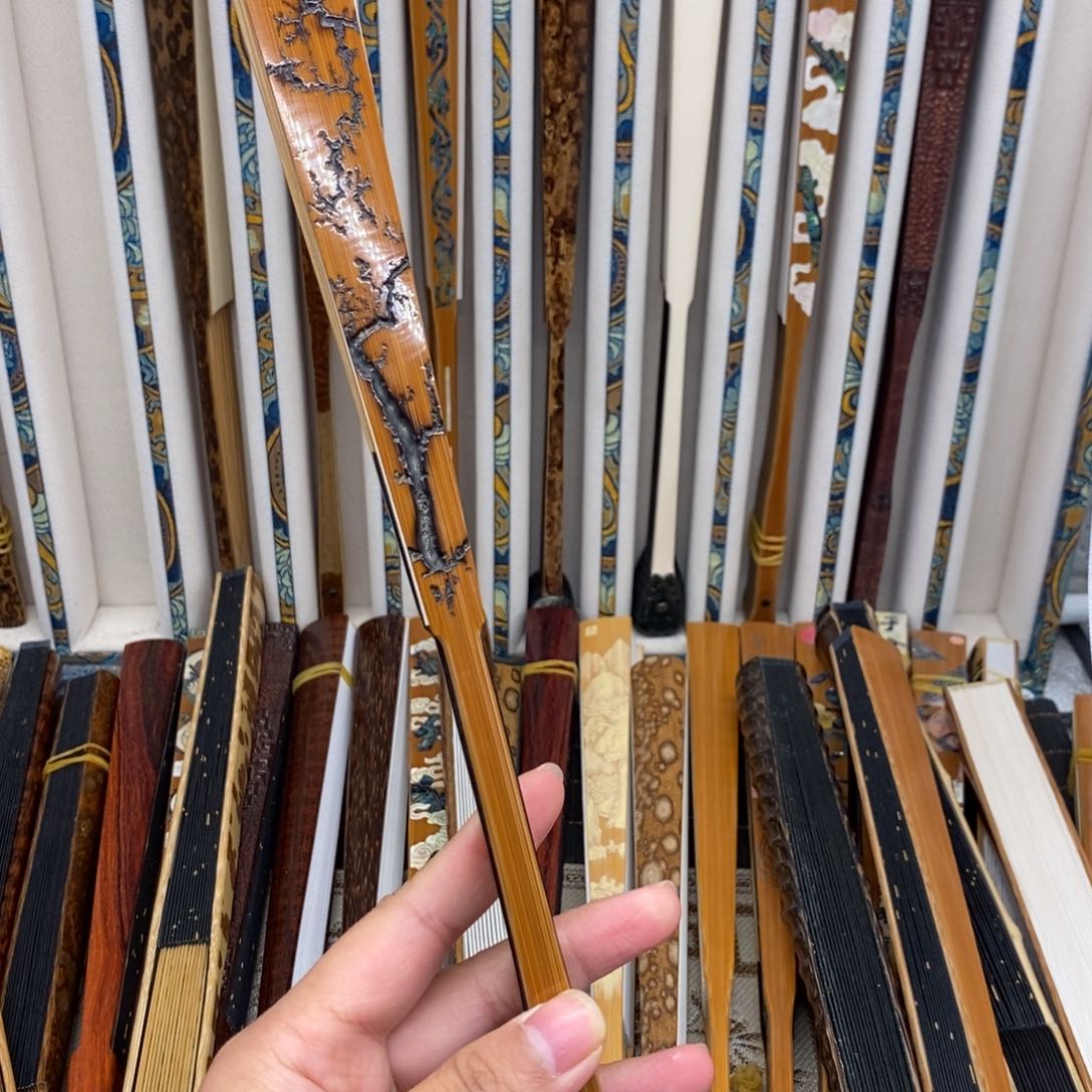 扇子王*之lllljloooowyy