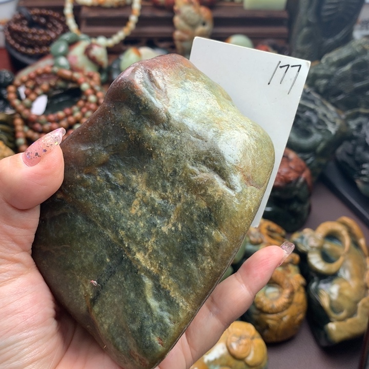 岫岩河磨玉（透闪石质玉）把件未镶嵌