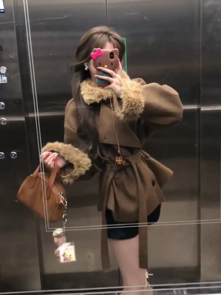 美拉德秋冬拼接毛领显瘦外套女秋冬气质新款设计绑带显瘦呢子大衣