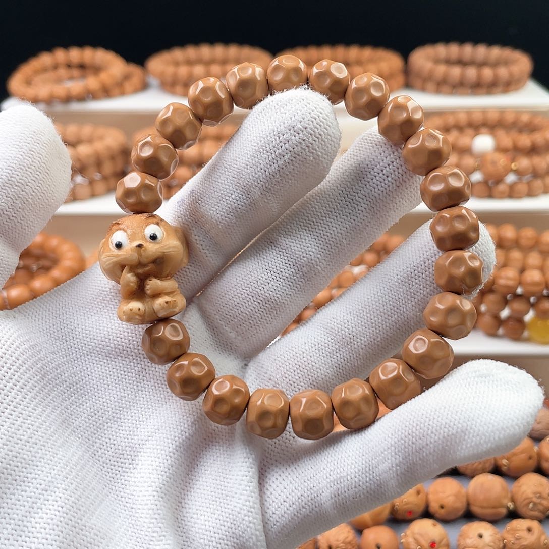 猴头核桃吊坠微*奶酪