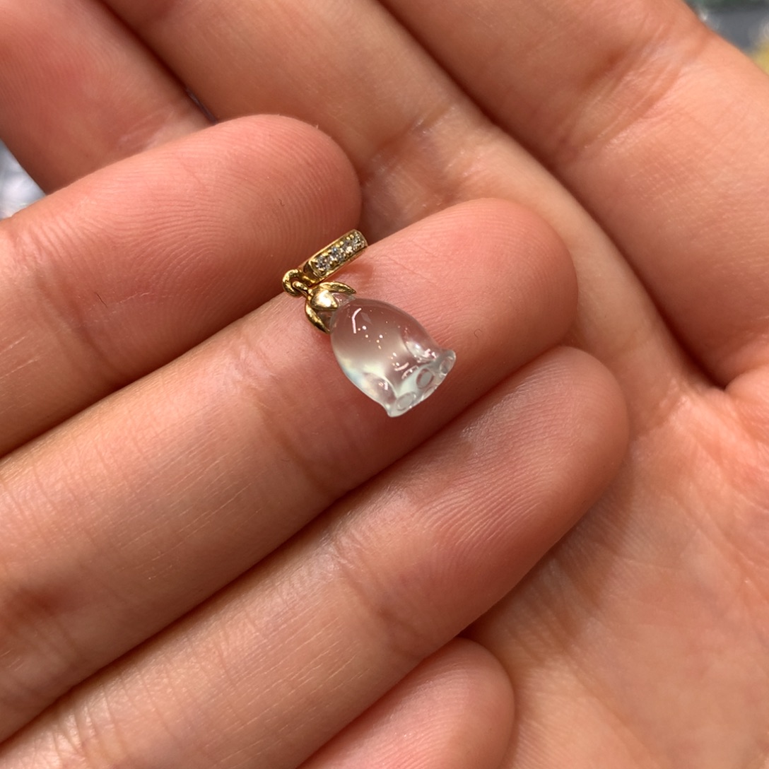 翡翠颈饰18K金镶嵌吊坠