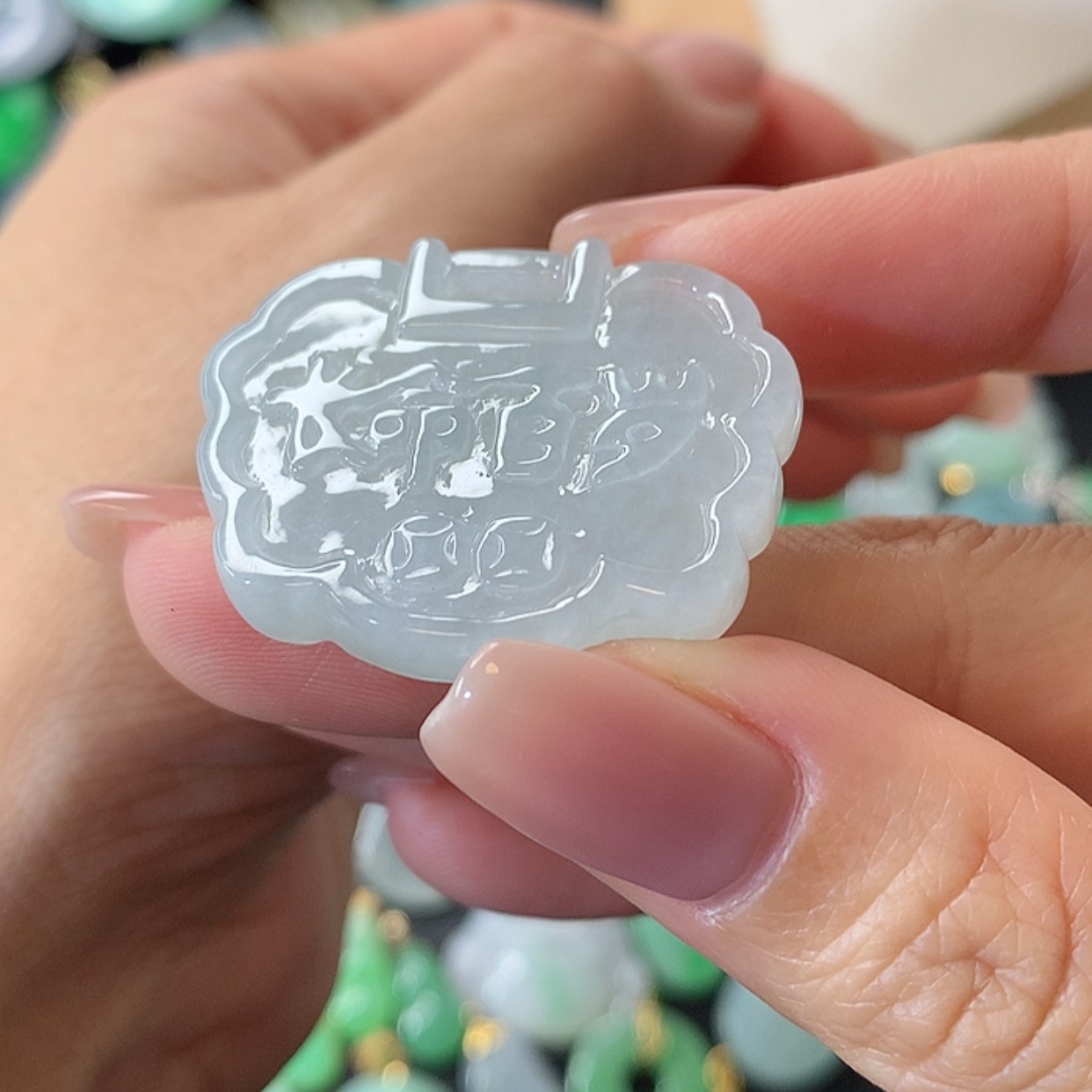 【闪购商品】翡翠吊坠(不含链)未镶嵌