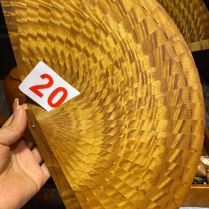 金丝楠天**˶金丝把手把件