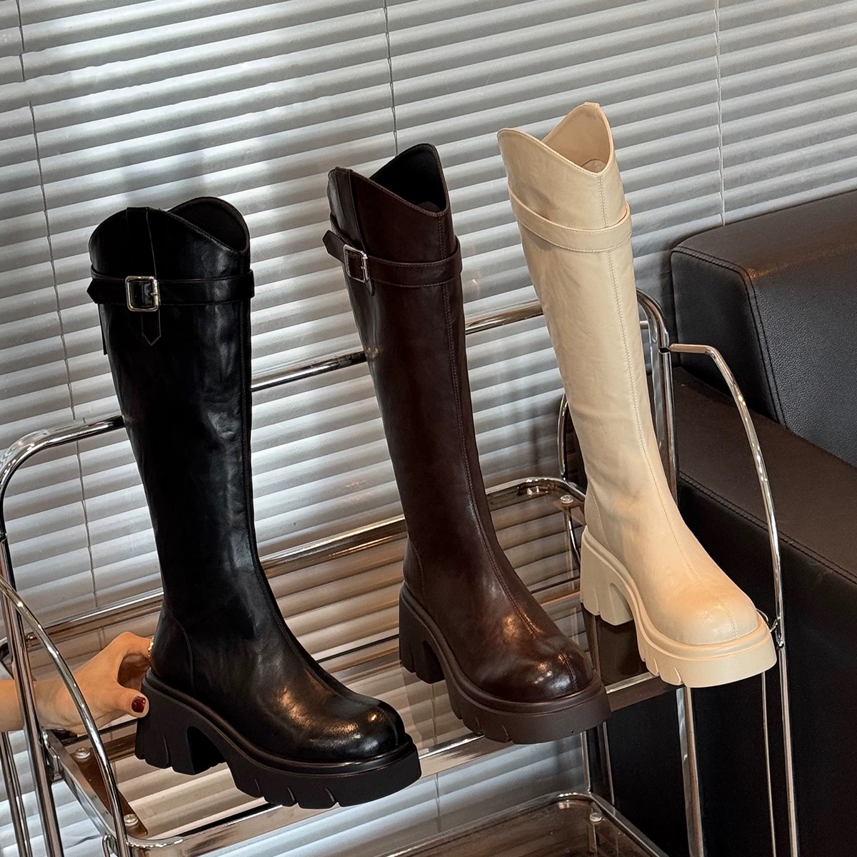 马丁靴胖mm白色靴子骑士瘦瘦靴长靴秋季时装靴过膝X931