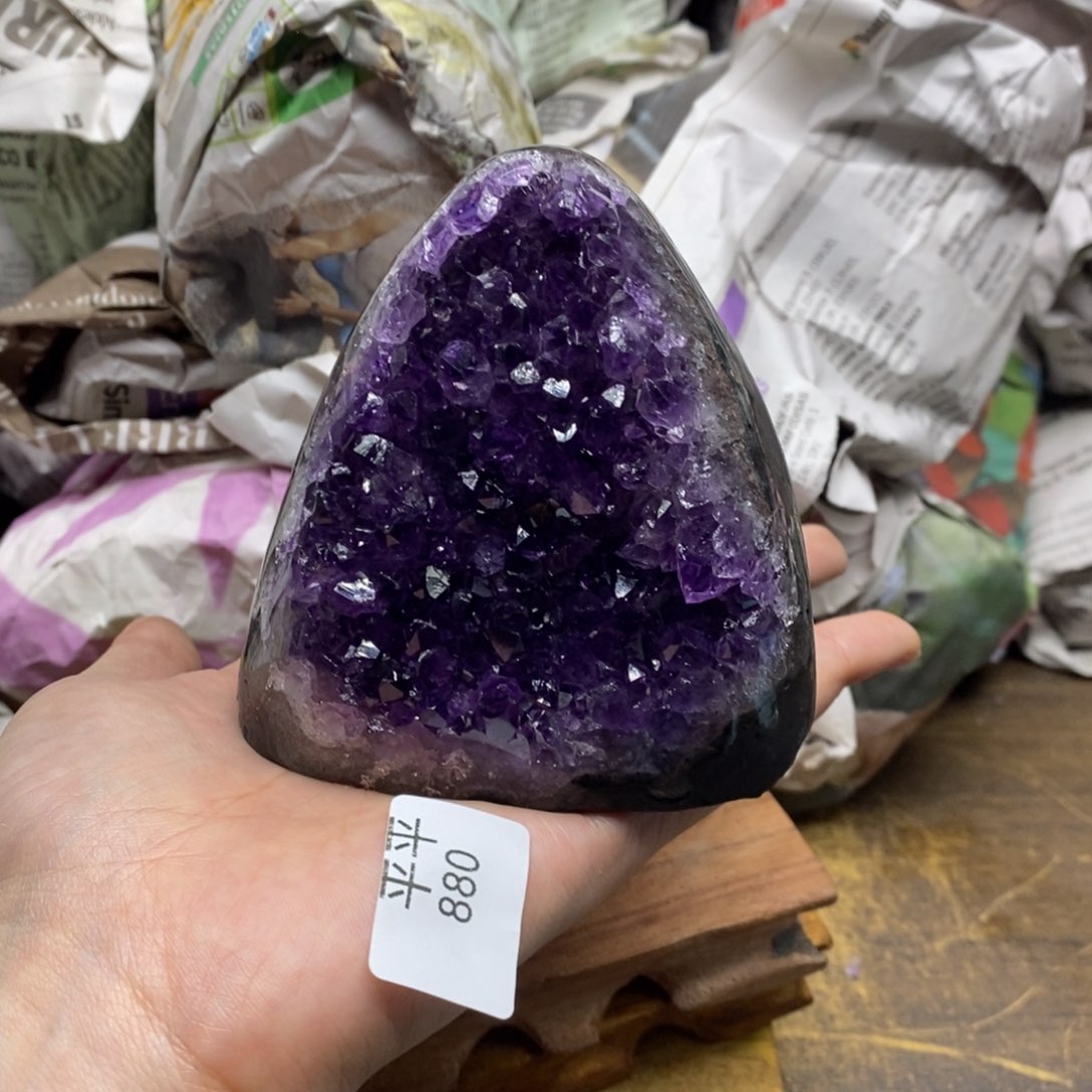 紫晶乌拉圭未镶嵌