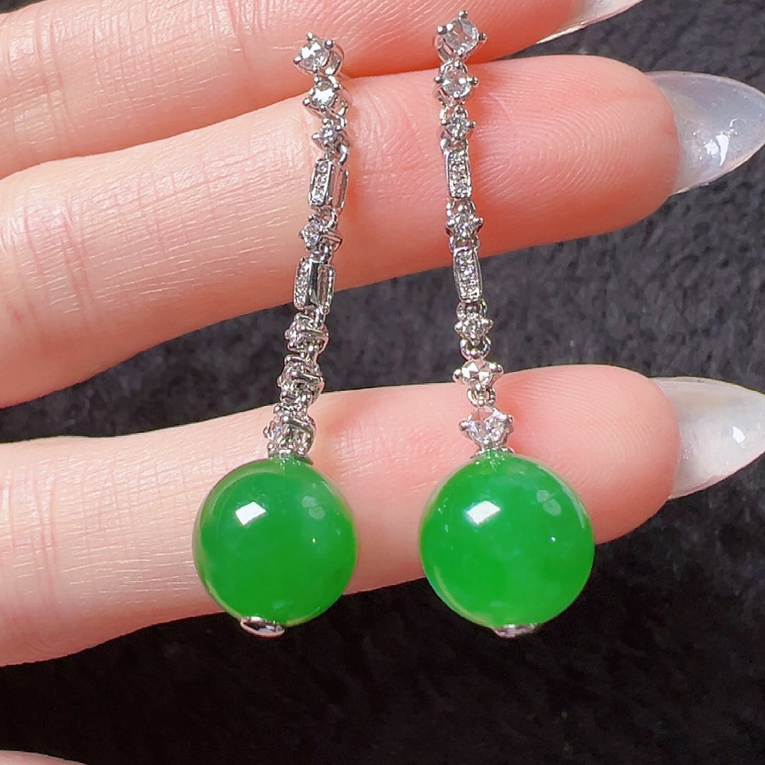 翡翠耳饰18K金镶嵌签收后24小时鉴赏期，过时不退