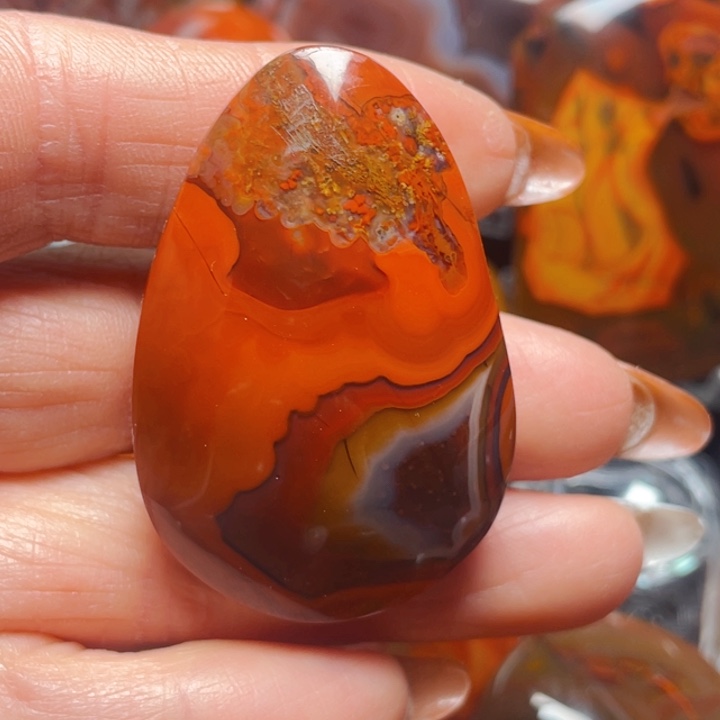 玛瑙/玉髓战国玛瑙挂件未镶嵌天**步