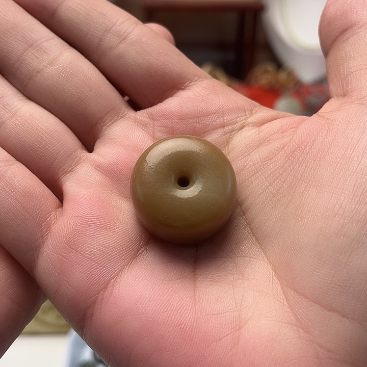 颈饰未镶嵌和田玉糖扣