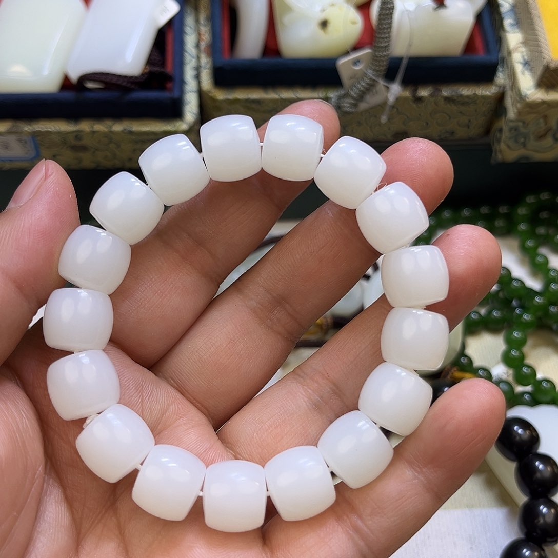 和田玉手链未镶嵌藤*