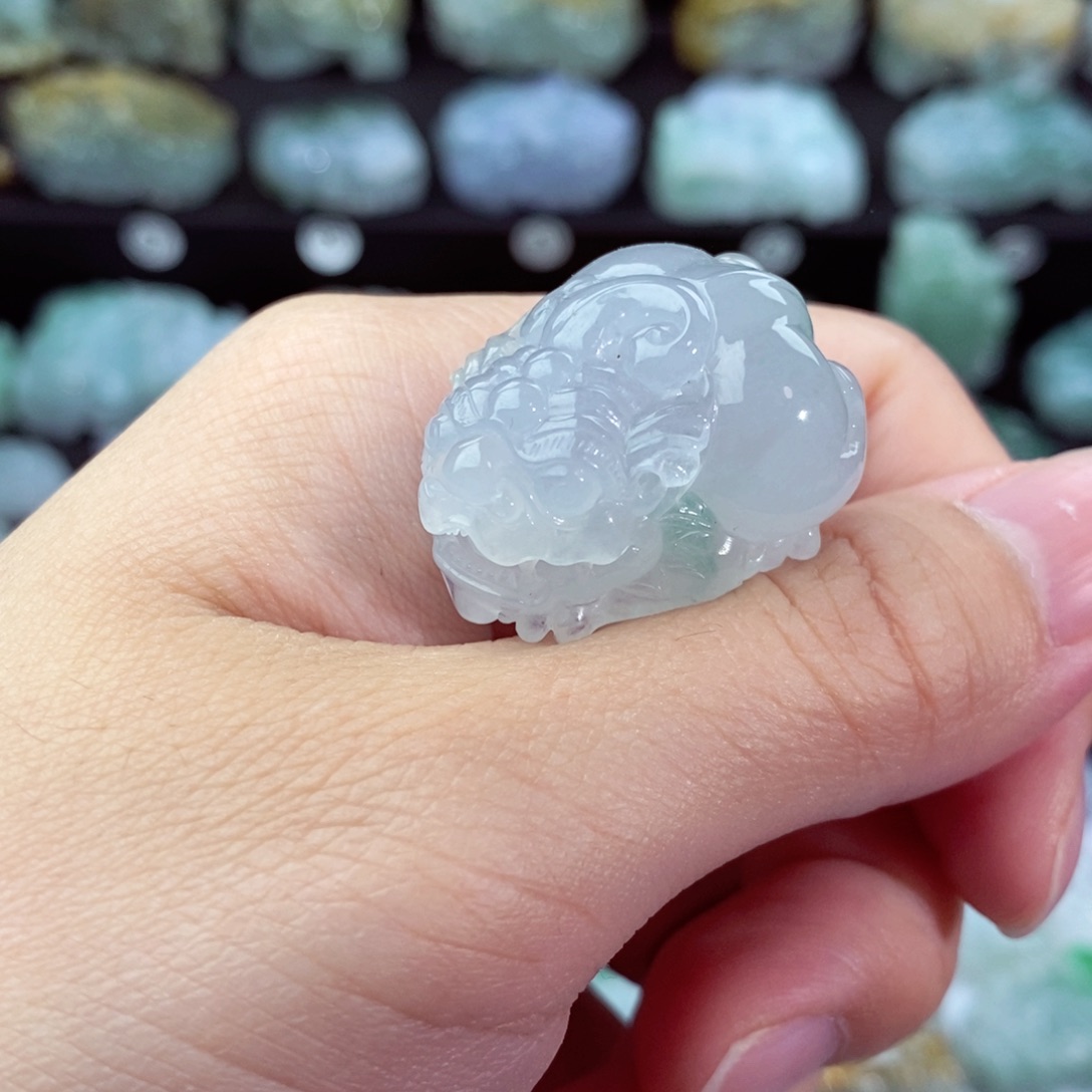 翡翠颈饰未镶嵌天然