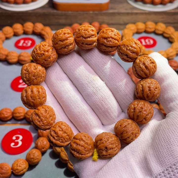 文玩核桃手串定*玉珊瑚