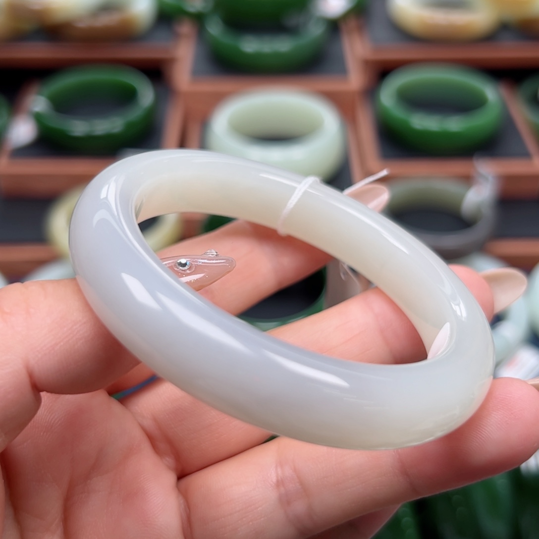 未镶嵌手镯和田玉5455圈口