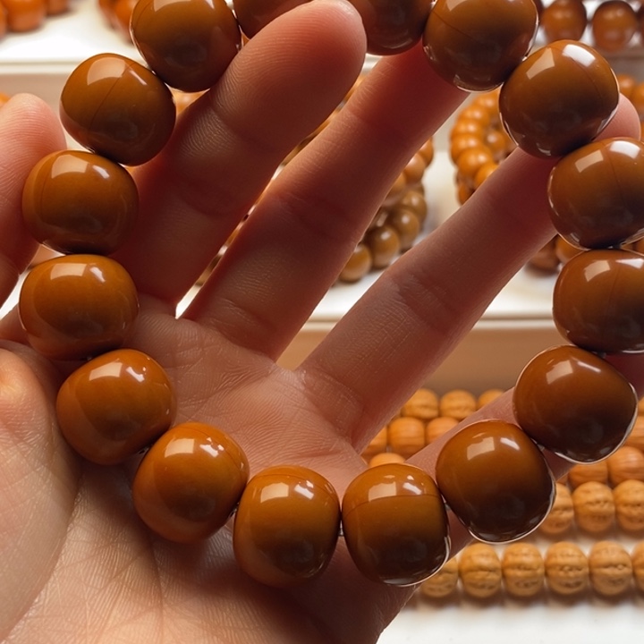 猴头核桃吊坠娟*?老行