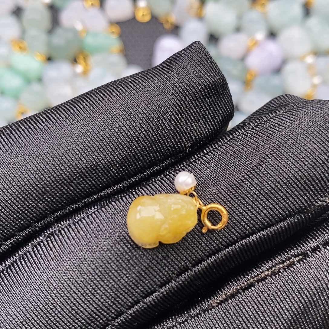 翡翠颈饰18K金镶嵌貔貅