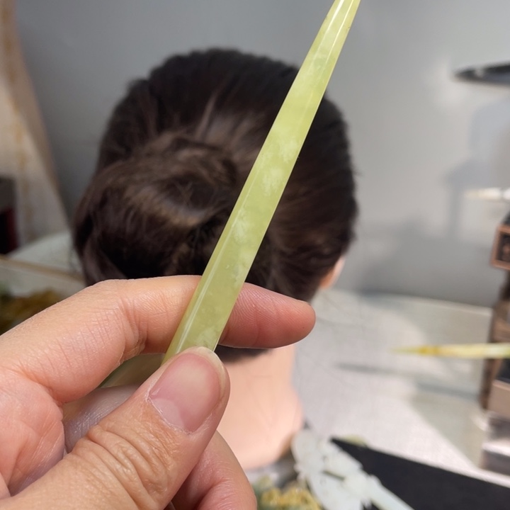 蛇纹石玉发饰未镶嵌可*?