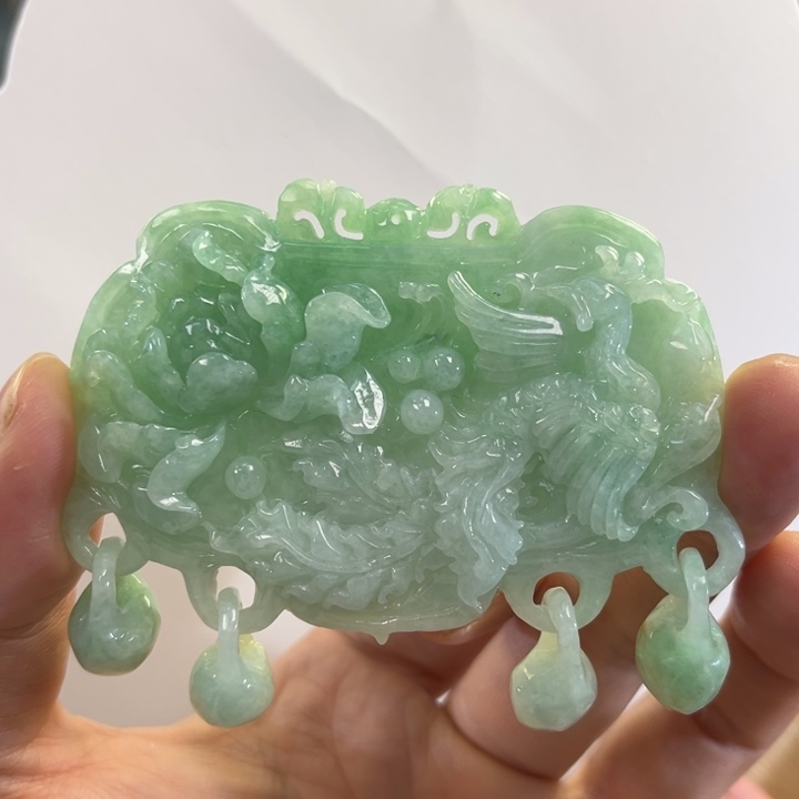 翡翠吊坠(赠链)未镶嵌代编织