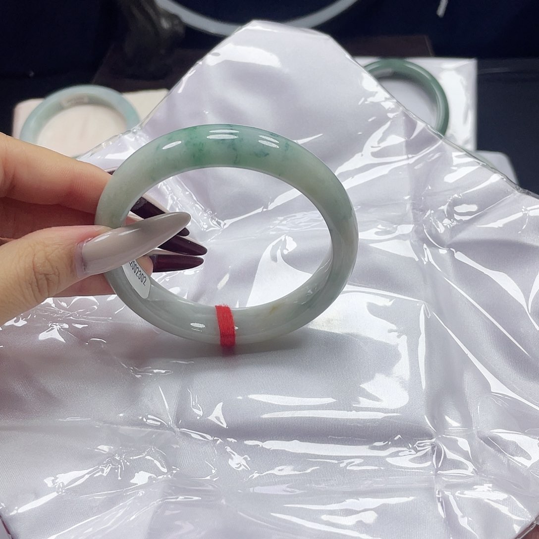 未镶嵌手镯翡翠夜班 缅甸A货翡翠