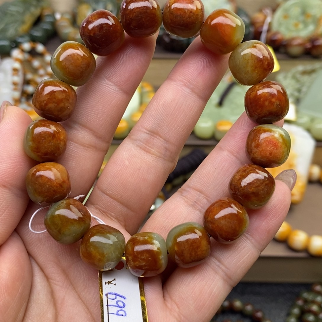 透闪石质玉未镶嵌手串