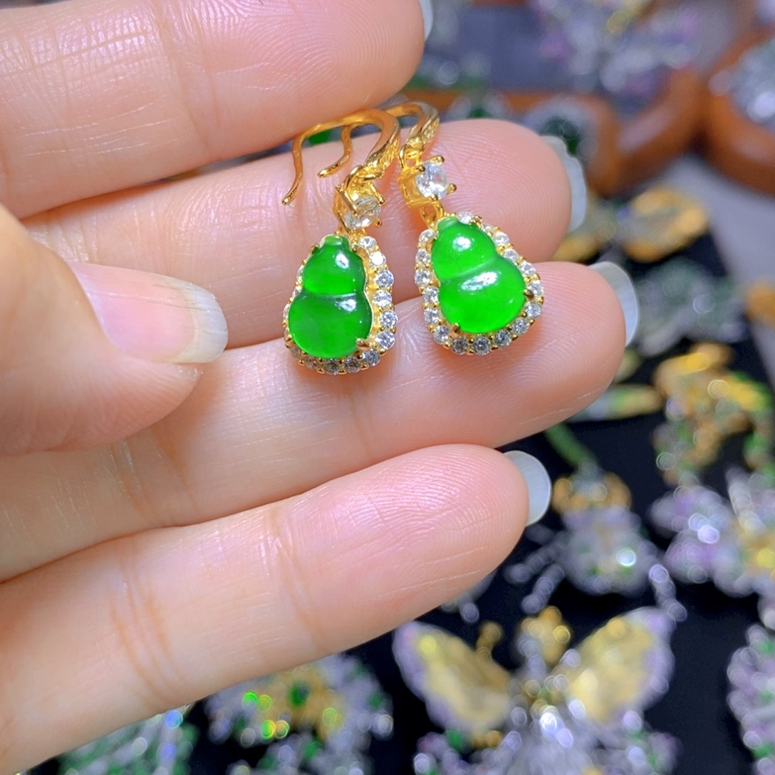 翡翠颈饰银S925镶嵌天然翡翠