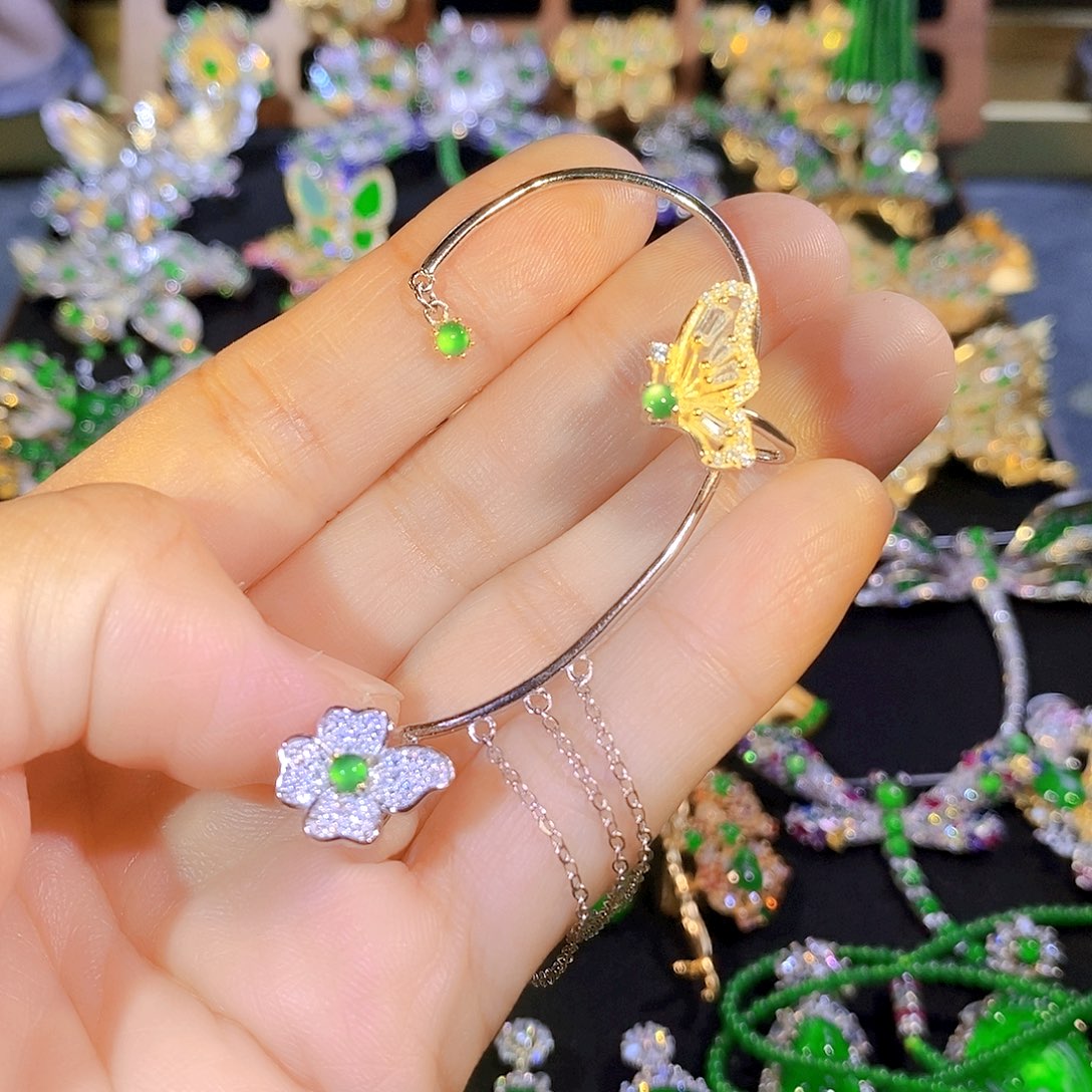 颈饰银S925镶嵌翡翠