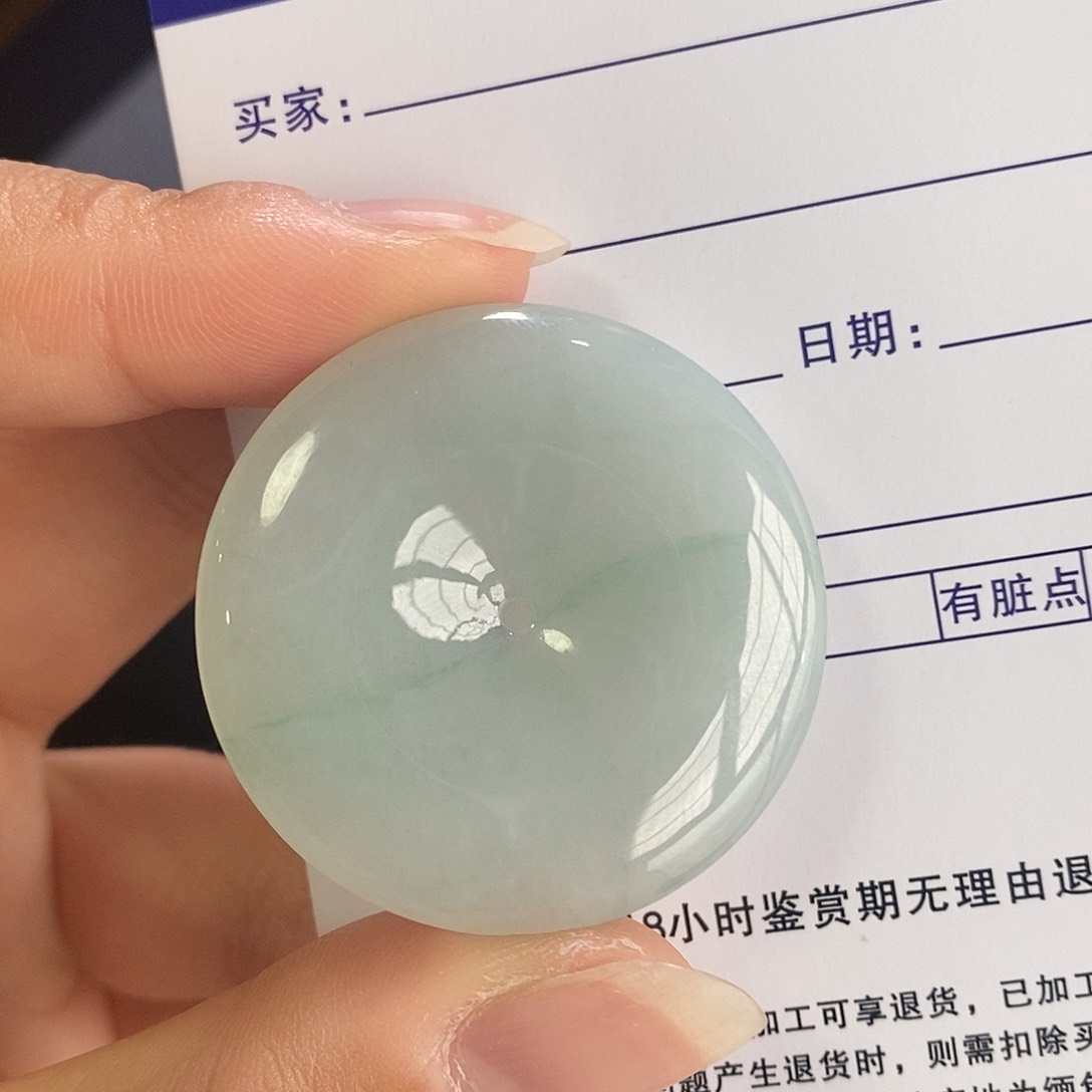 翡翠颈饰未镶嵌翡翠首饰