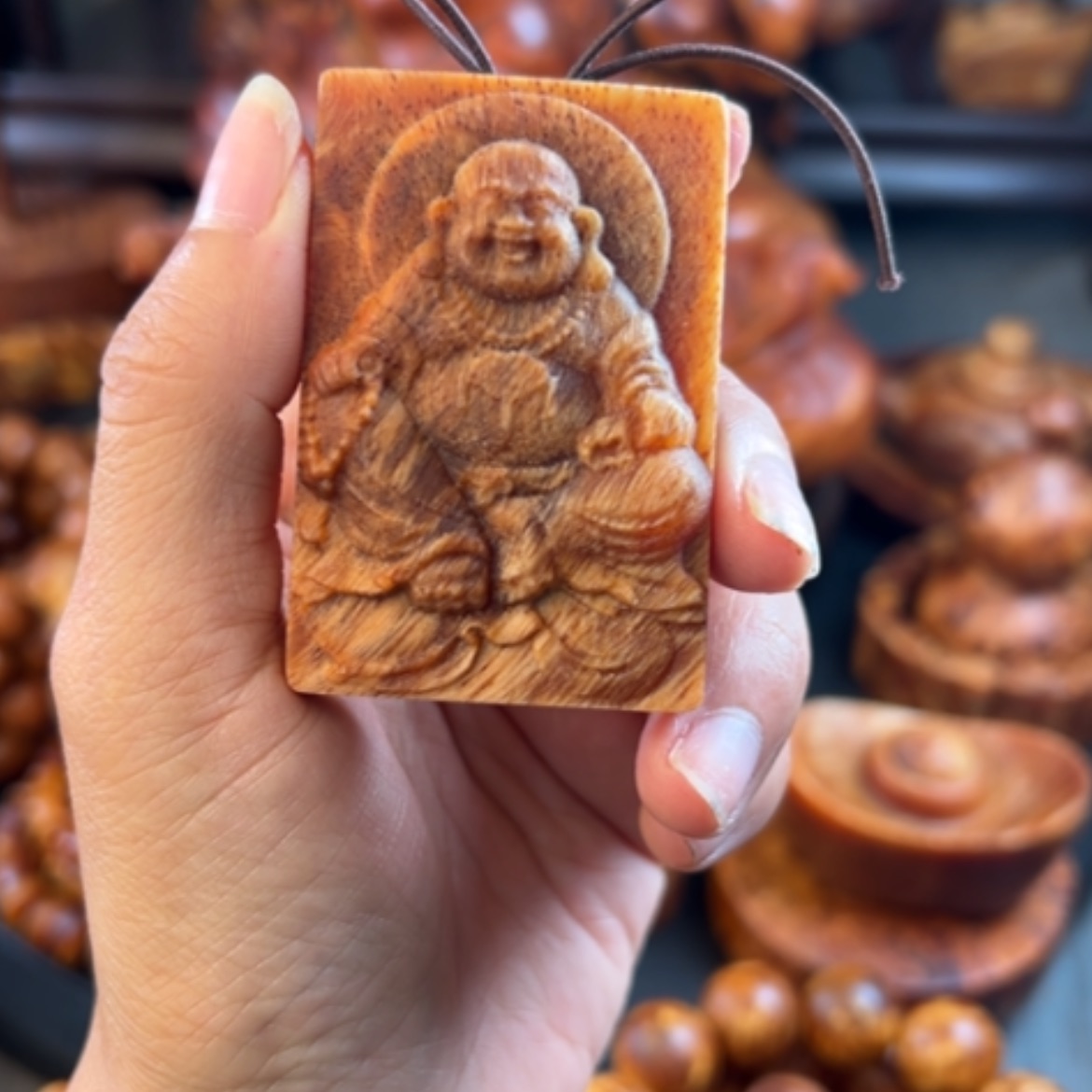 【闪购商品】松木（琥珀木）把件有瑕疵