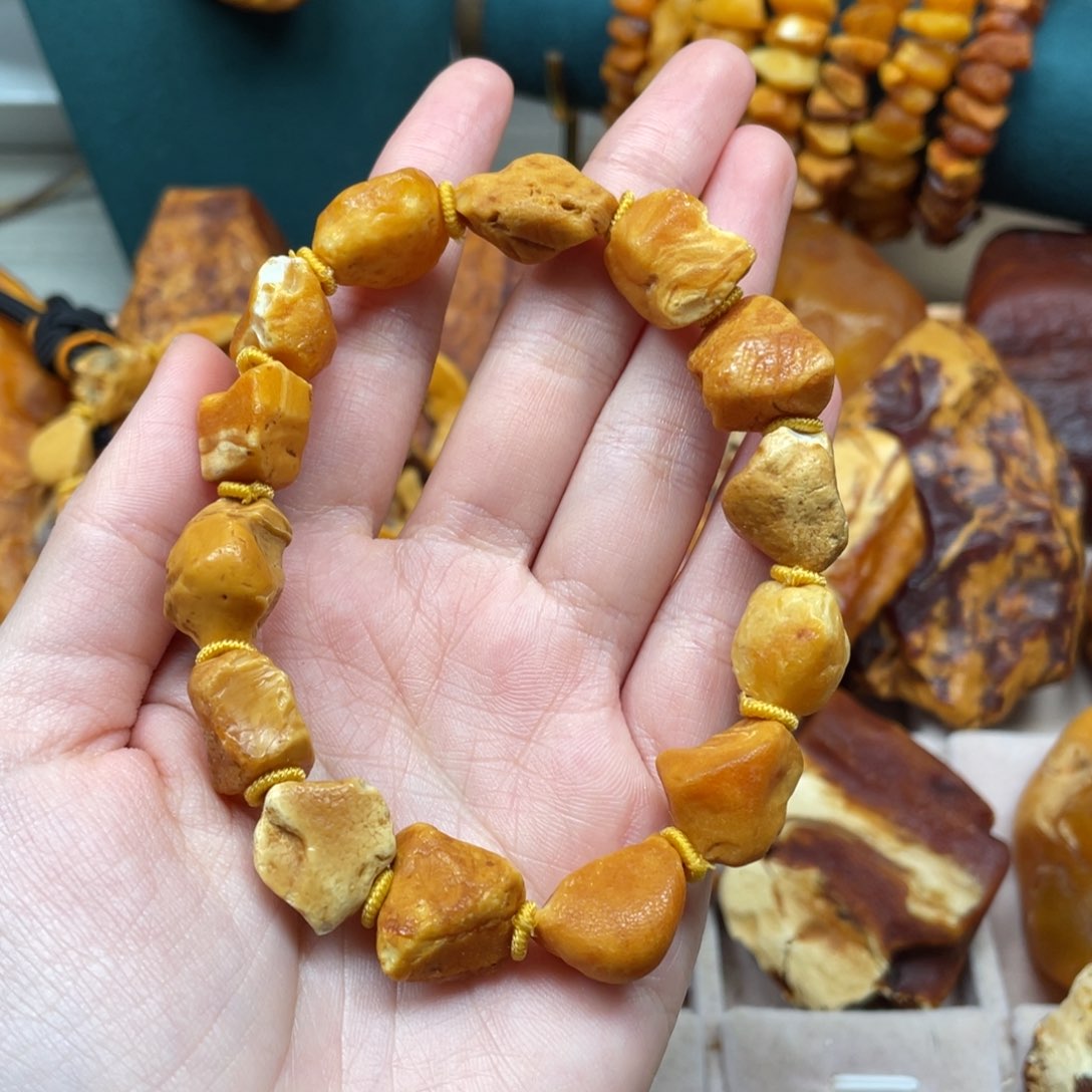 琥珀珠宝奇石未镶嵌