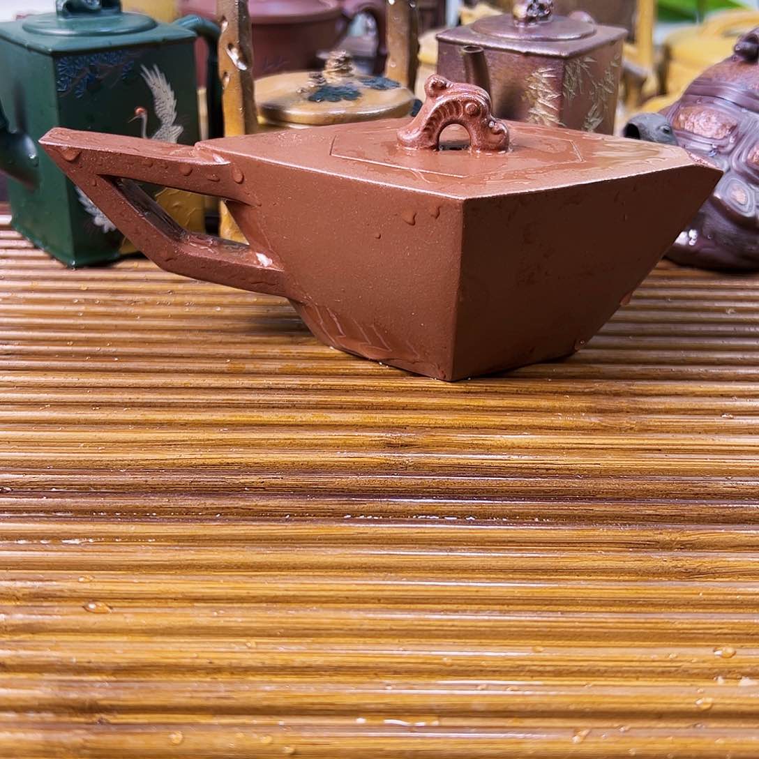 紫砂茶壶四方壶龙血沙150cc