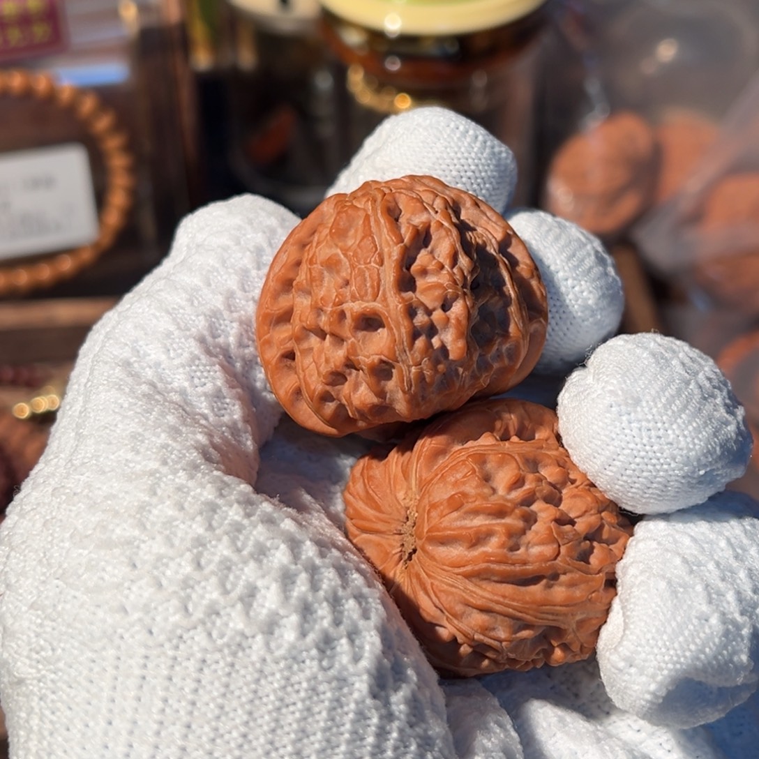 小***家文玩核桃把件全品汉高白38