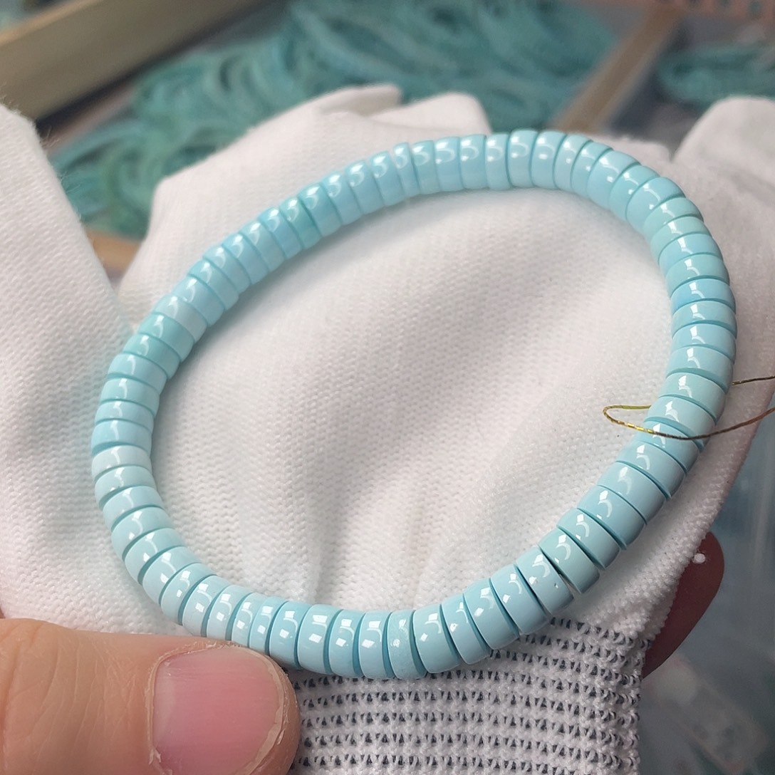 绿松石未镶嵌颈饰