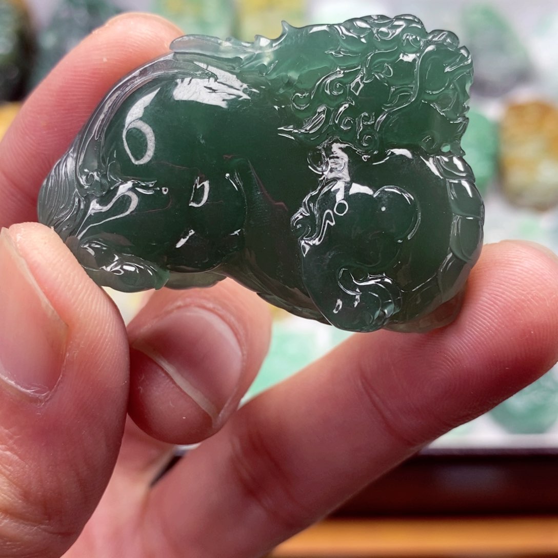 翡翠颈饰未镶嵌翡翠