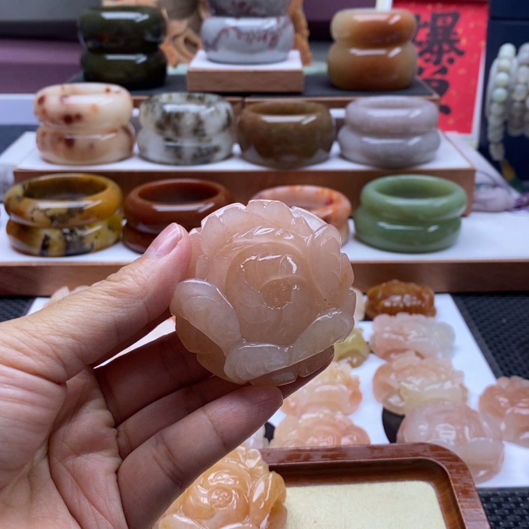 石英质玉未镶嵌手镯挚*