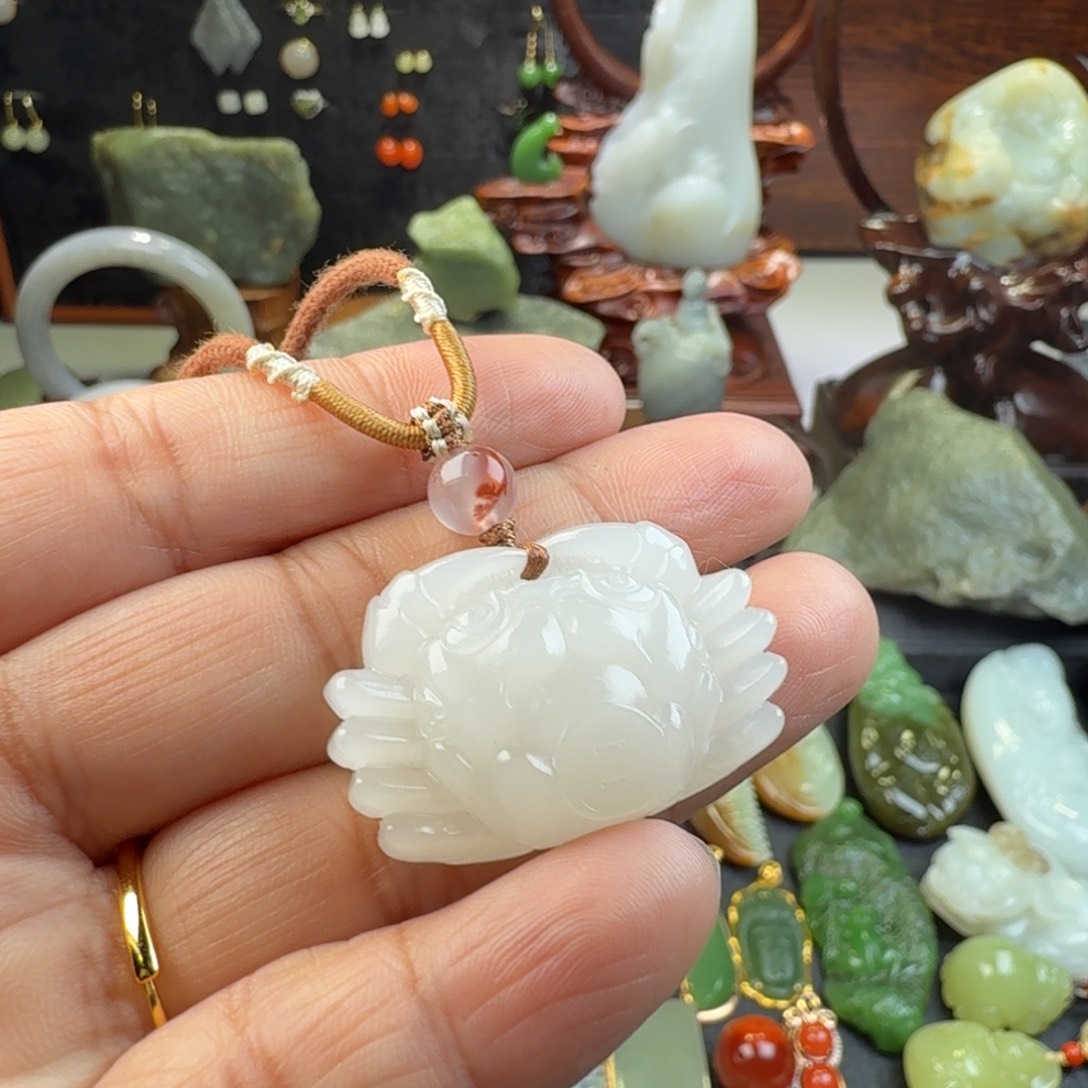 和田玉未镶嵌颈饰