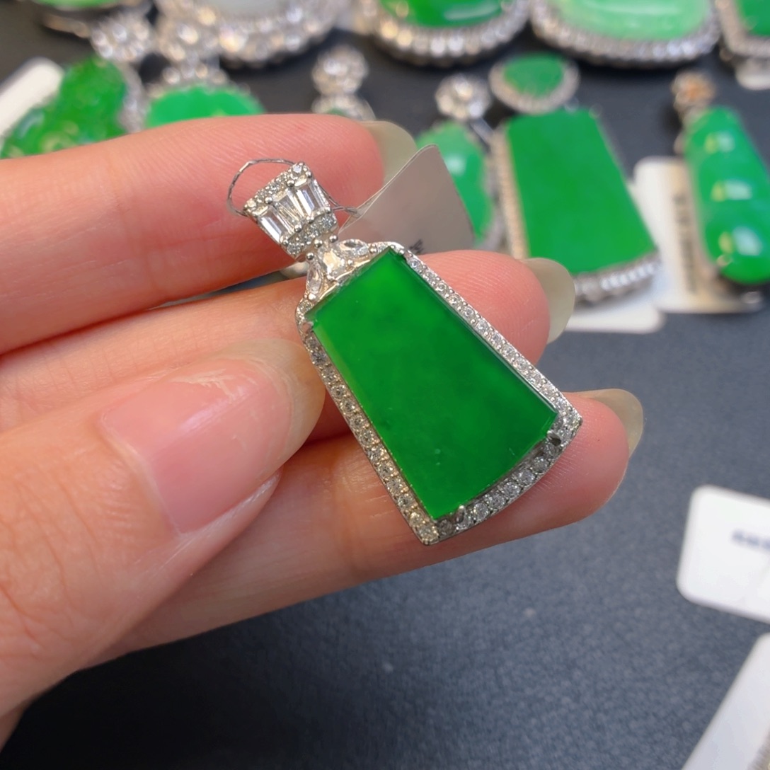 翡翠银S925镶嵌颈饰